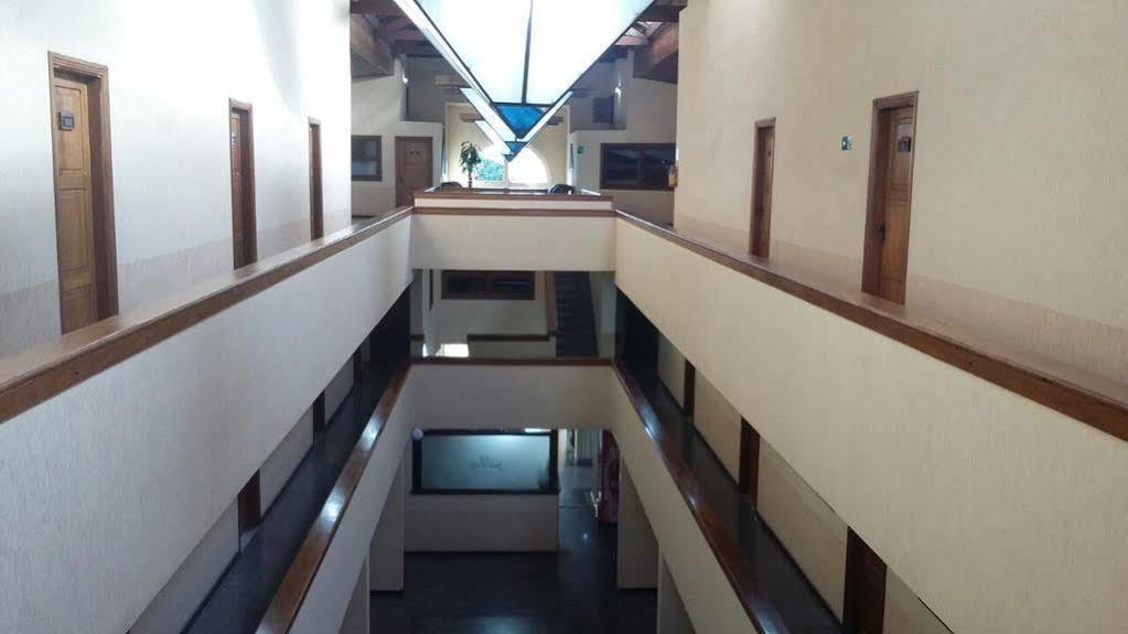 Sakr Hotel Penápolis Esterno foto